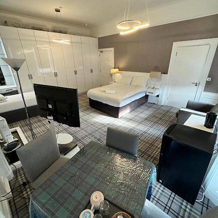 Luxury Family Room With Private Bathroom In The Heart Of Эдинбург Экстерьер фото